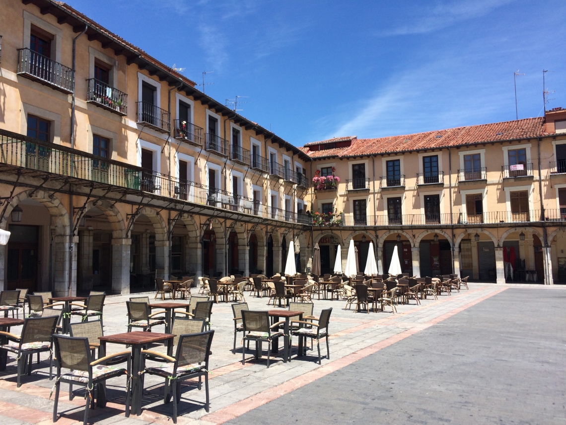 Outdoor cafes in Leon, Spain