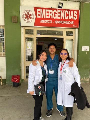 Group photo in front of hospital