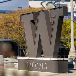 The "W" Statue at UW Tacoma