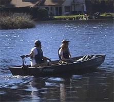 Boaters on Lake Killarney, Washington