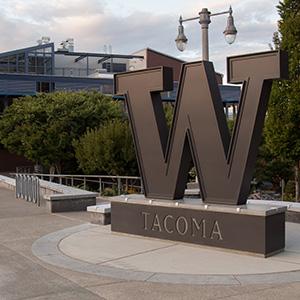 Photo of the giant steel W at UW Tacoma
